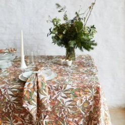 Autumn Leaves Horse Chestnut Linen Napkin -Bertioli HorseChestnut 0021 low HelenCathcart Jan22